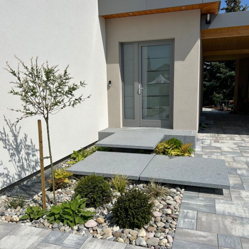 PLANTATION MARCHES PALIERES GALETS ET DALLAGE PAGE 00001 800X800 | Le temps d'un jardin Photos page d’accueil Wittenheim 3